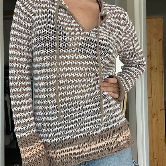 Tan and cream crochet top with tie neck and long sleeves - Picture 2 of 5
